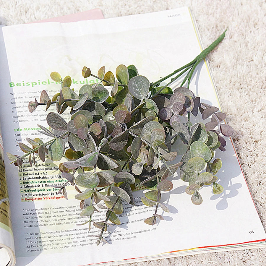 Artificial Plastic Plants Leaves Green Eucalyptus Branch Garden Vase Home Room Festival Wedding Wreath Decoration Fake Flowers