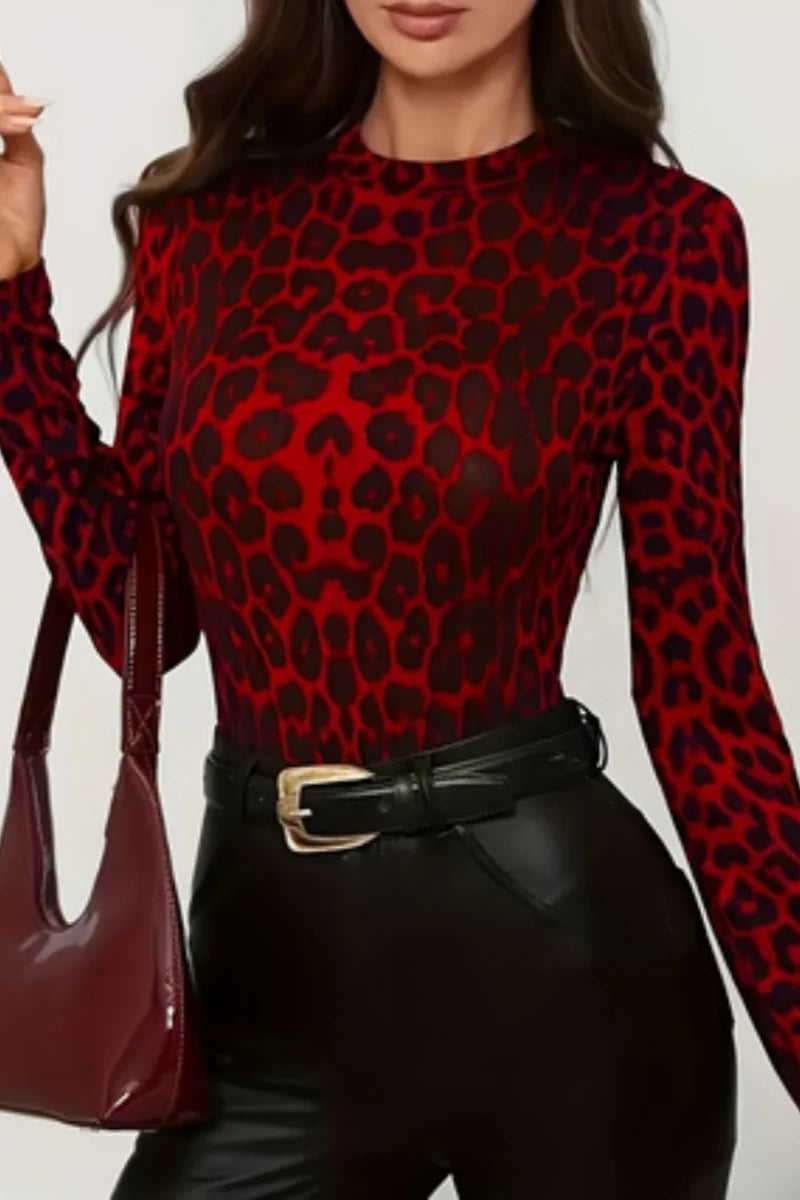 Ladies' fashionable leopard print slim fit long sleeved top