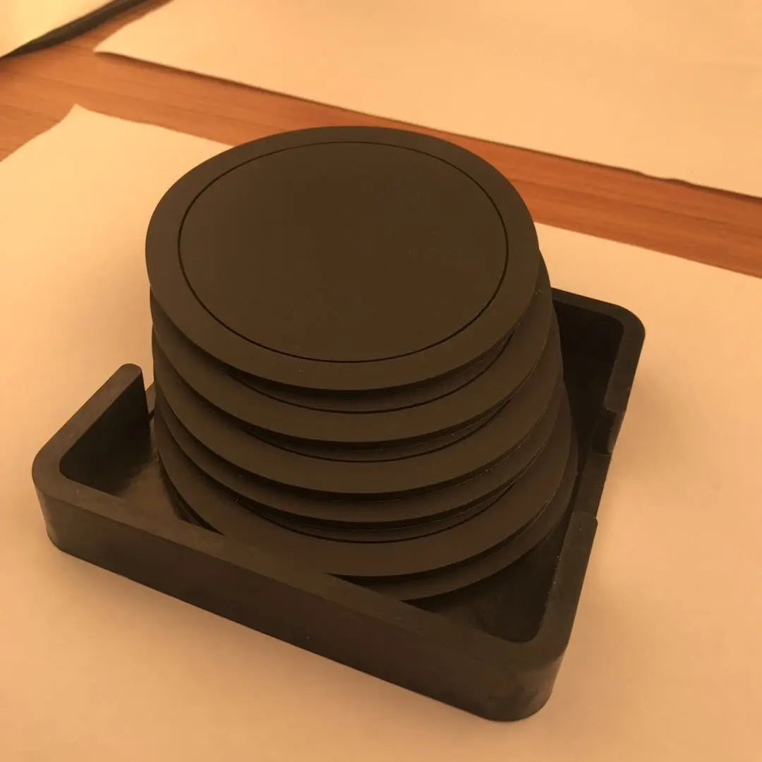 7pcs Non-slip Silicone Drinking Coaster Set Holder Cup Coaster Mat Set Black Round Silicone Mat Home Office Table Decor Cup Pad