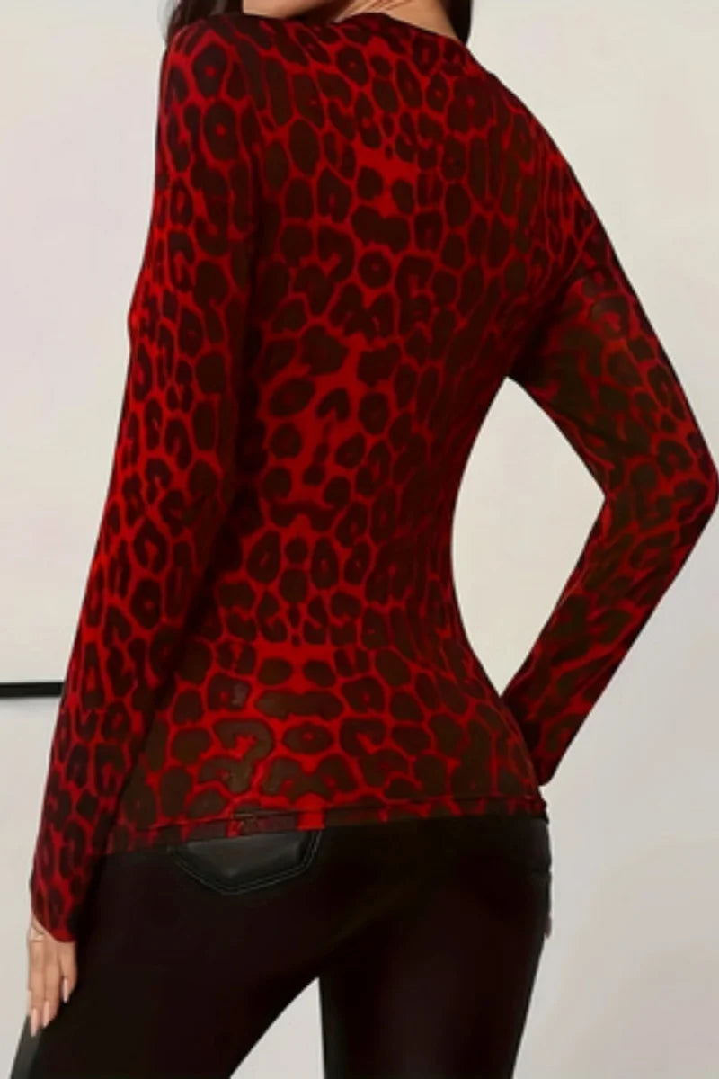 Ladies' fashionable leopard print slim fit long sleeved top